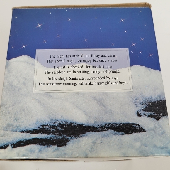 Vintage “A Christmas Remembered” Hand Painted DecorativePlate and stand 1997 - Picture 4 of 16